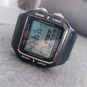 Lasika black watch in good condition